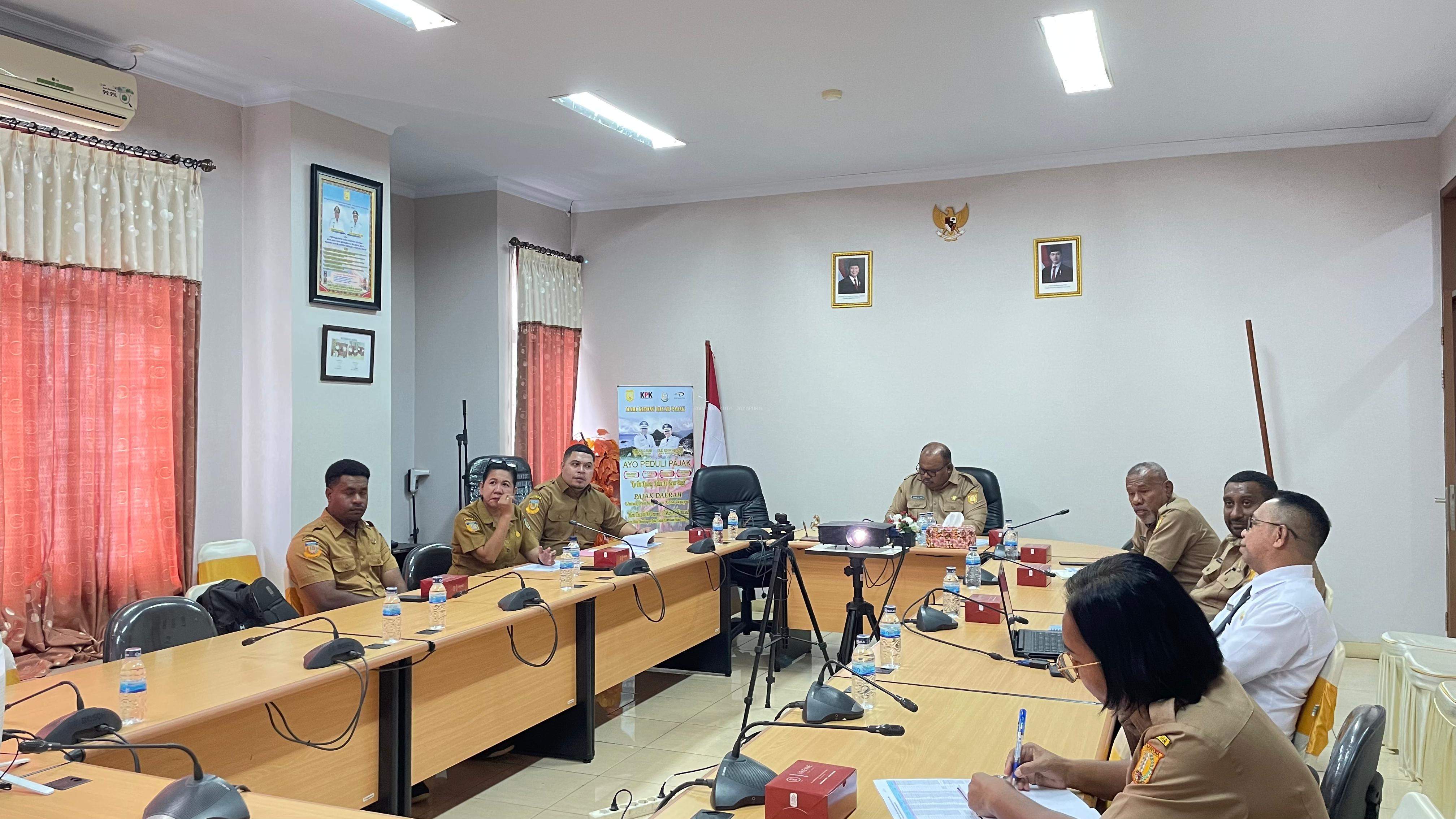 Kunjungan dari Badan Pengelola Pajak dan Retribusi Daerah Kabupaten Waropen